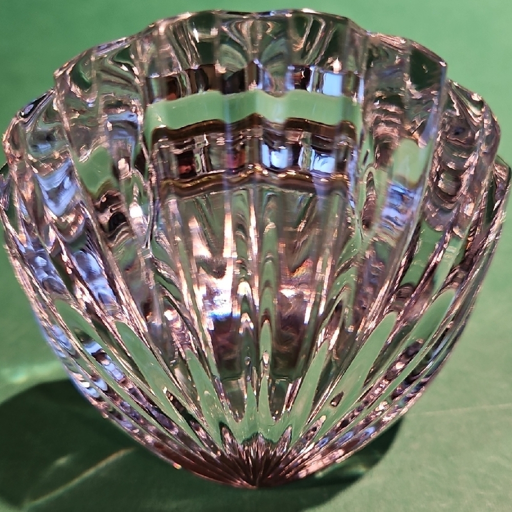 Lenox Crystal Shell Clock - Picture 3 of 6